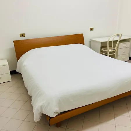 Apparthotel Oleggio アパート 3*