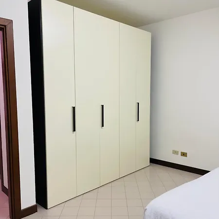 アパート Apparthotel Oleggio